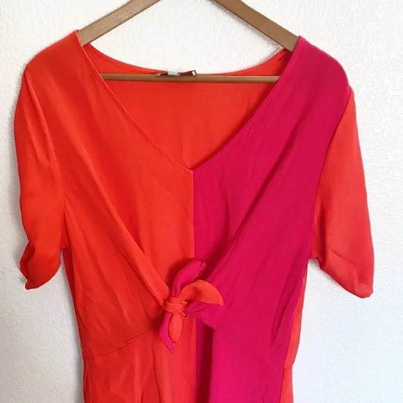 Skies Are Blue Red Orange Colorblock Tie Front Short Sleeve V Neck Mini Dress - Picture 2 of 12